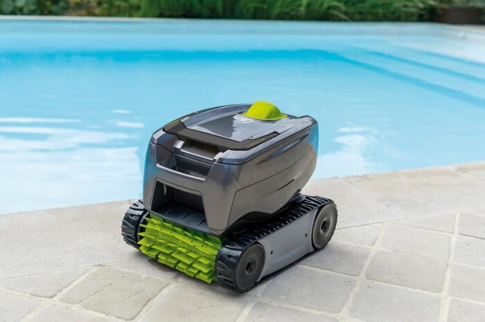 Zodiac GT3220 TornaX – Selbständiger Bodenreiniger für Pools, Boden und Wände, Intelligenter Poolreiniger mit Rotierenden Bürsten, Leicht zu Reinigender Filter